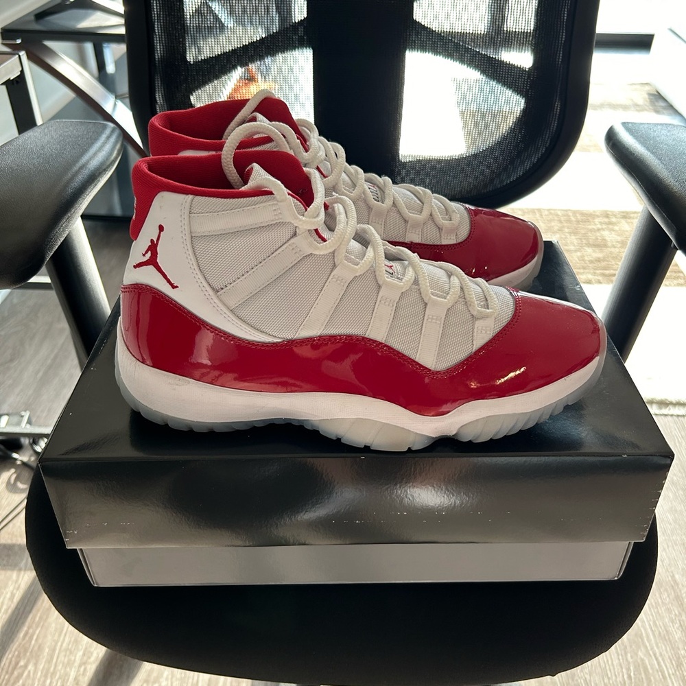 Men’s Air Jordan 11 Retro “Cherry” Size 11.5